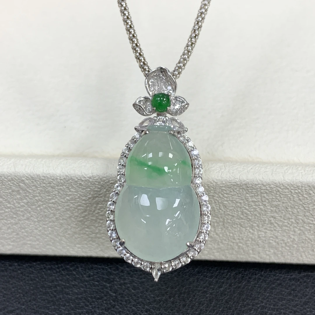 飘花葫芦翡翠玉石18k吊坠缅a精致