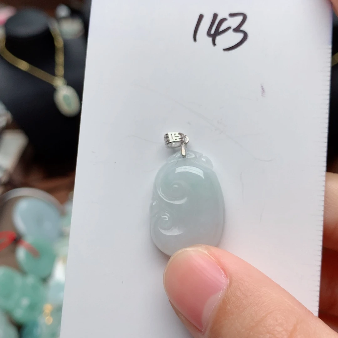 翡翠颈饰银S925镶嵌吊坠