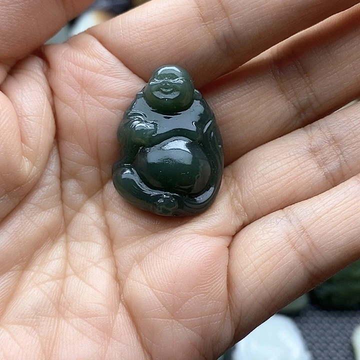 颈饰未镶嵌和田玉（糖玉）