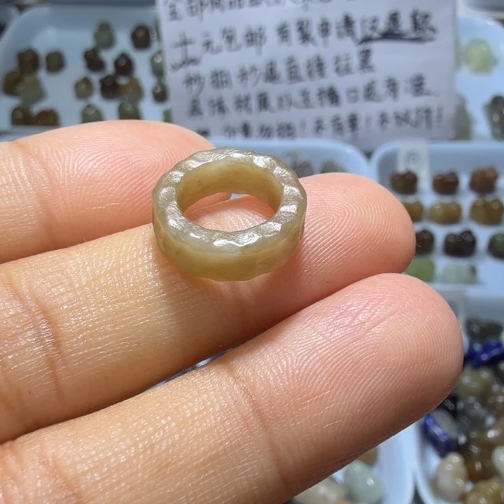和田玉未镶嵌珠宝奇石