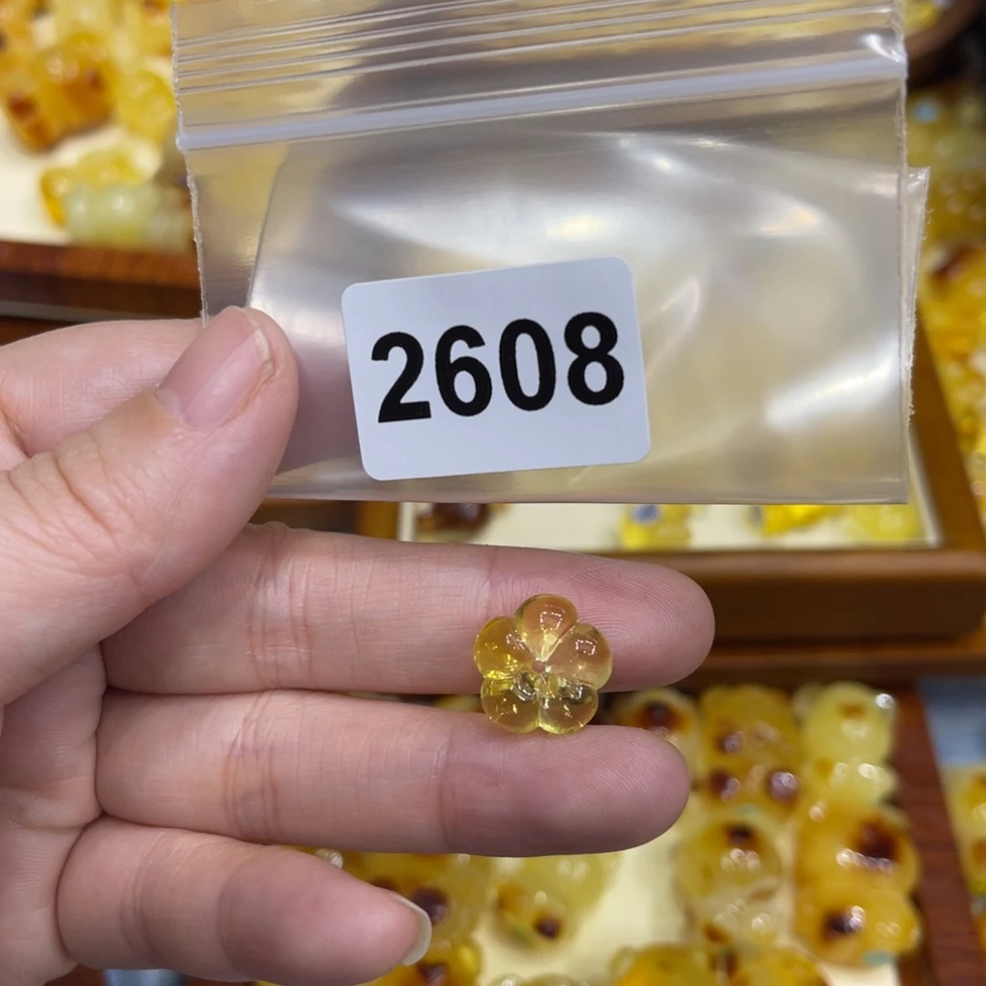 琥珀珠宝奇石未镶嵌