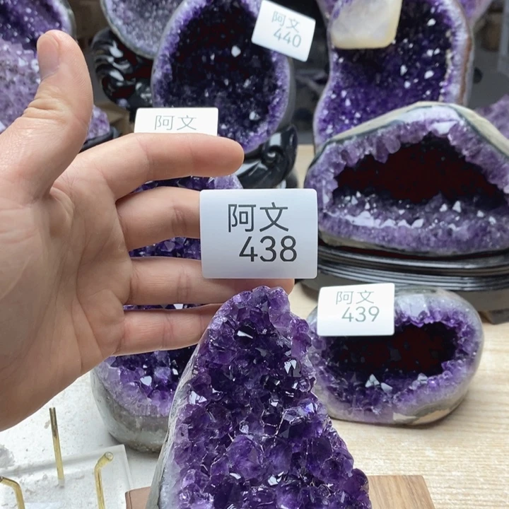 紫晶未镶嵌大型摆件（非配饰）