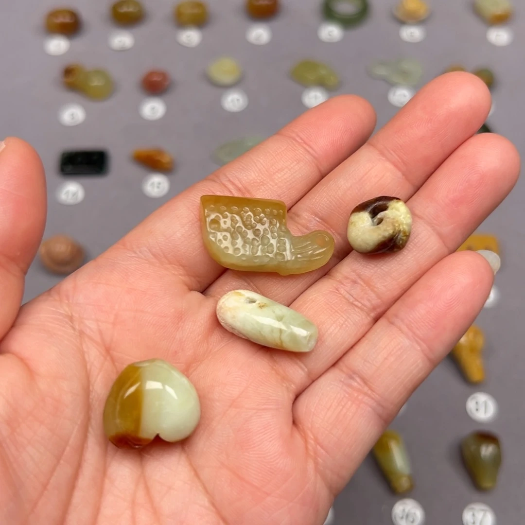 未镶嵌蛇纹石玉颈饰微瑕不退不换