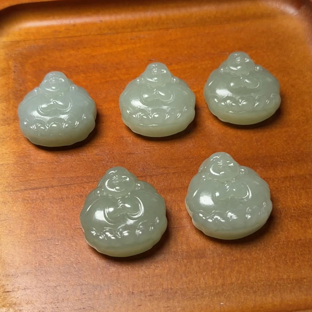 抱抱佛,双面雕工新疆料和田玉拍一发一