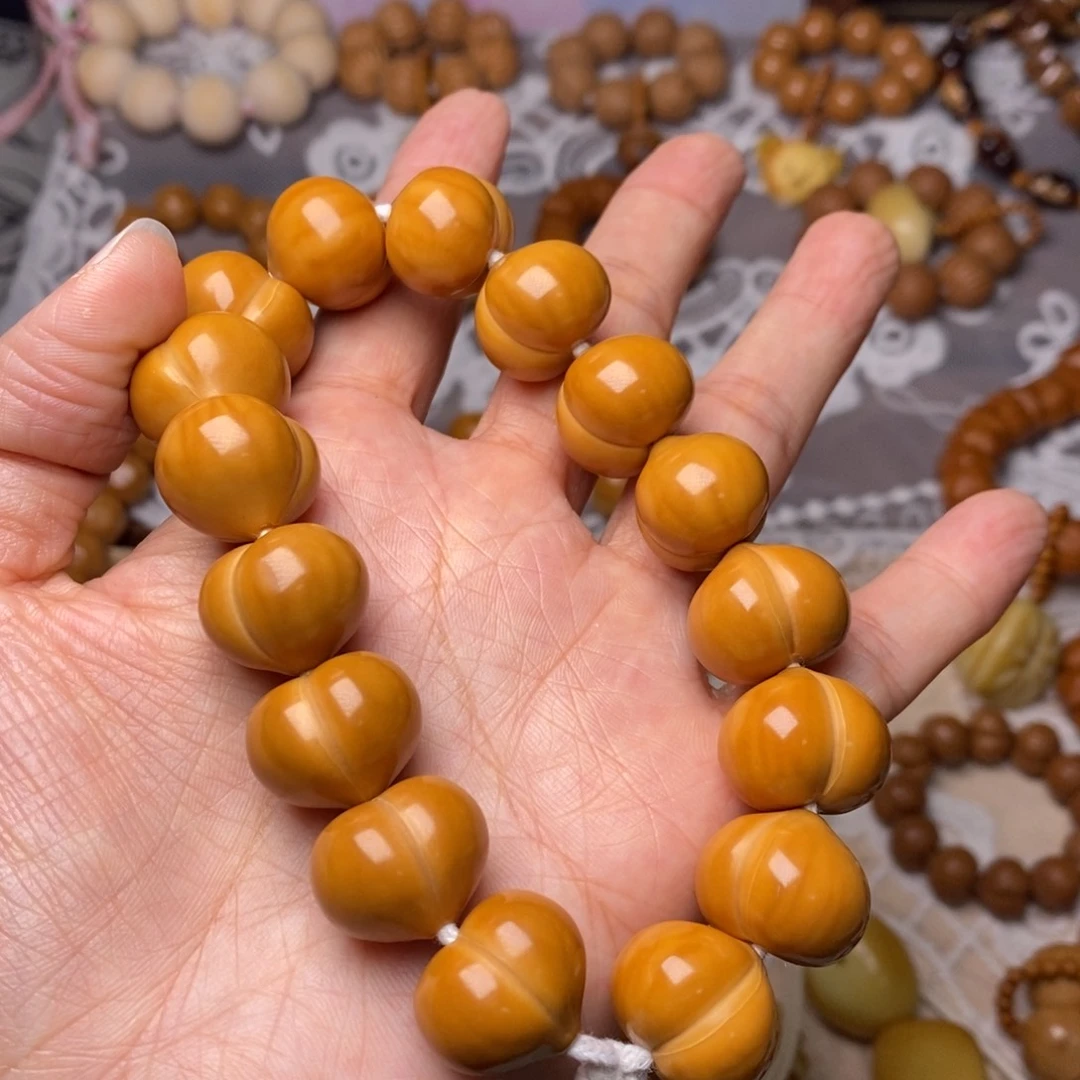 把件猴头核桃柯基屁桃高定