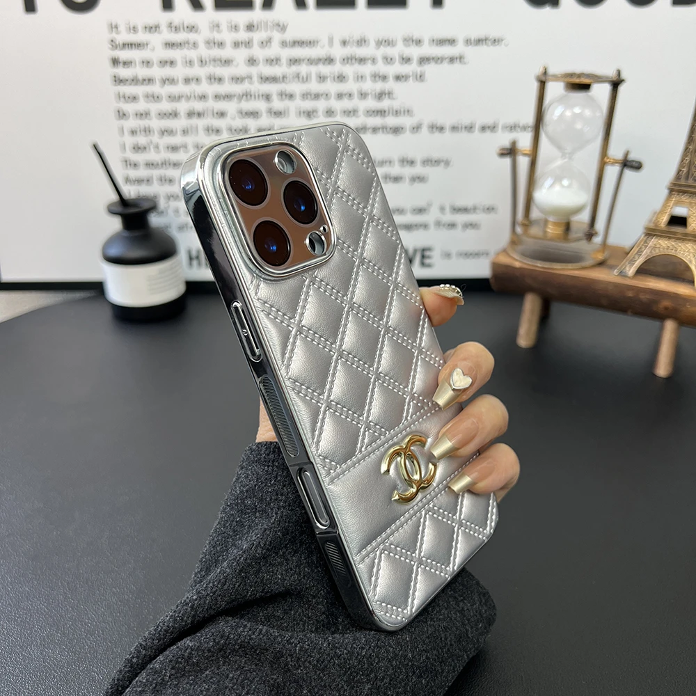 小香风适用苹果16promax手机壳iphone15菱格14防摔13自带镜头膜12