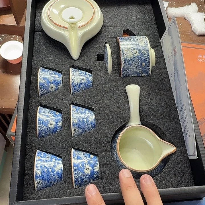 孤品茶具套装等。