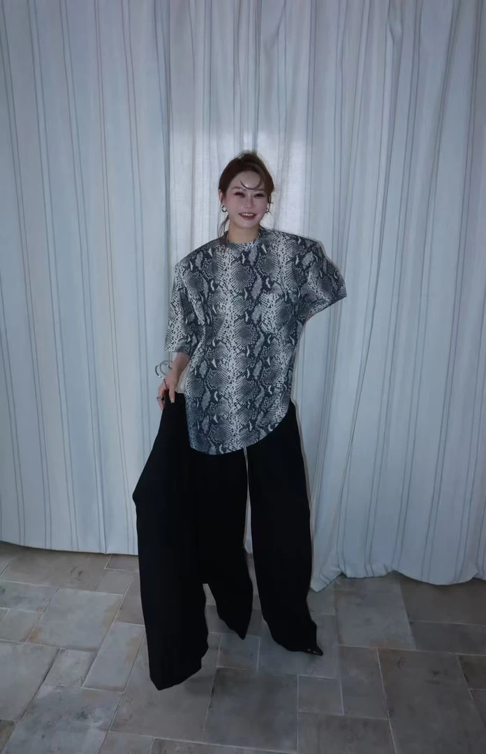 KIOKWANG//男女同款 炸街蛇纹单边口袋圆领短袖垫肩T恤上衣