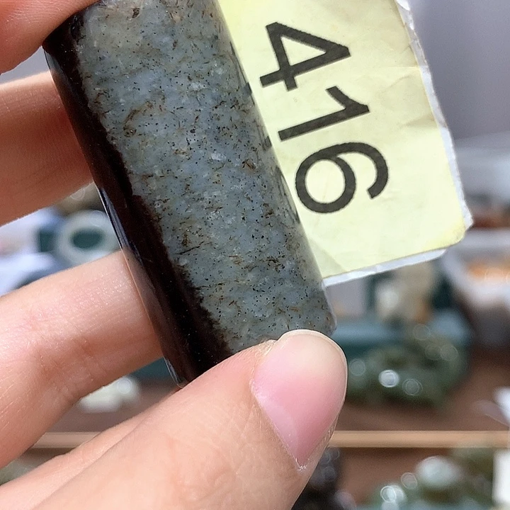 金***荷和田玉未镶嵌颈饰