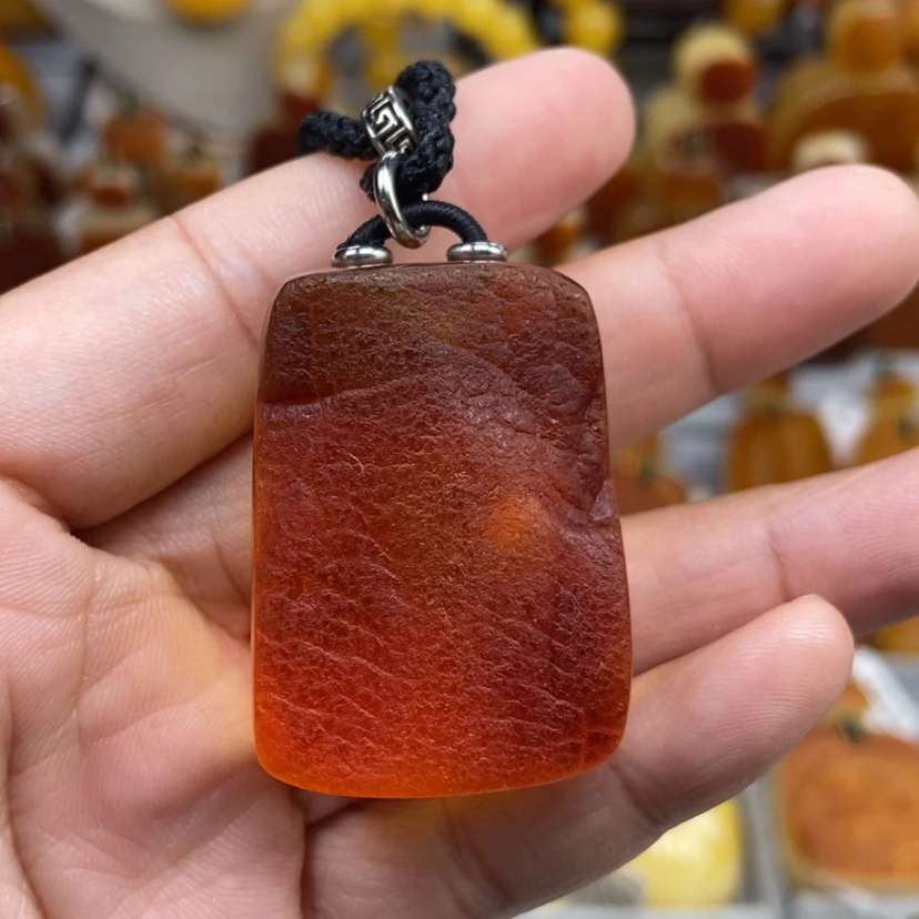 【闪购商品】琥珀颈饰未镶嵌