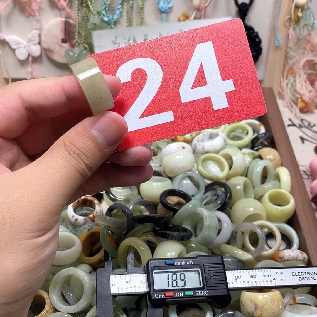 玄***枵蛇纹石玉合金颈饰