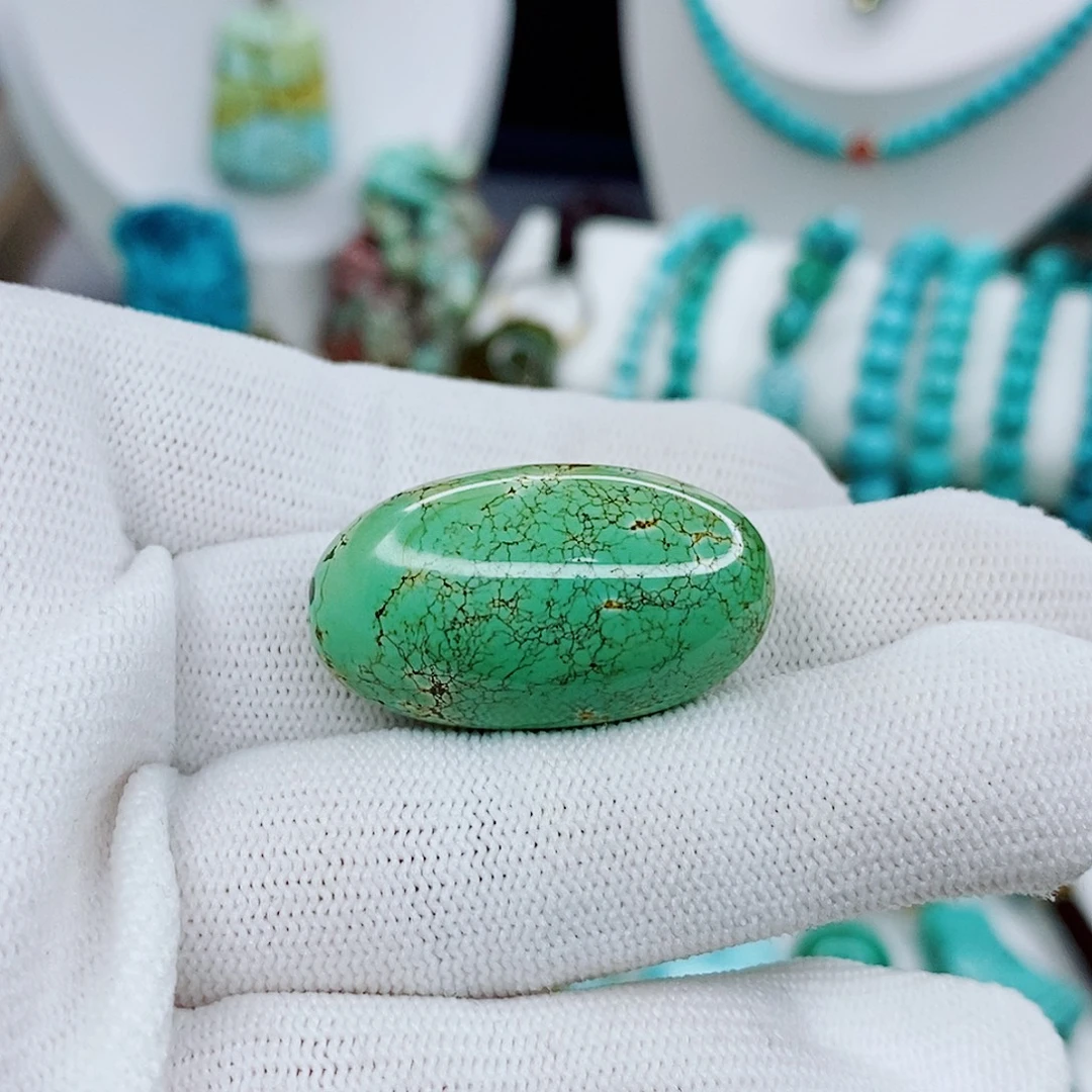 绿松石未镶嵌颈饰