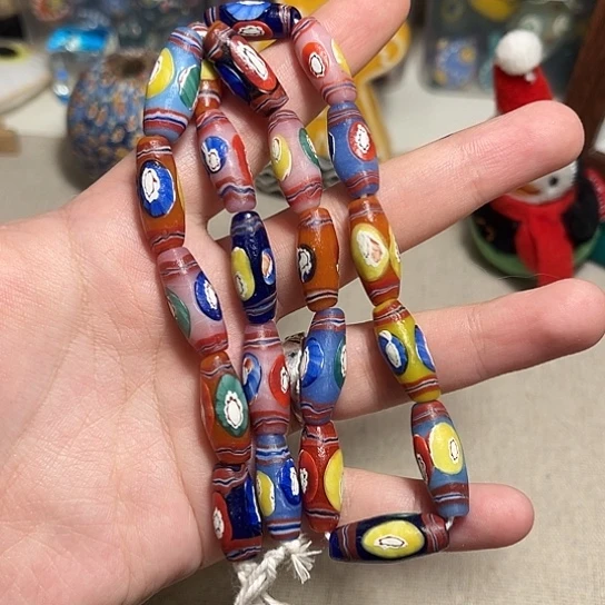 西亚彩色琉璃一条