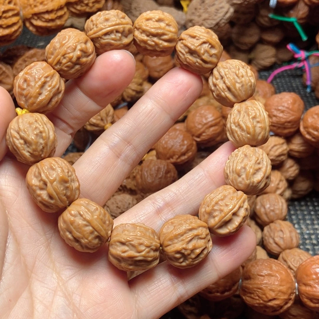 大***摄文玩核桃手串树王手串