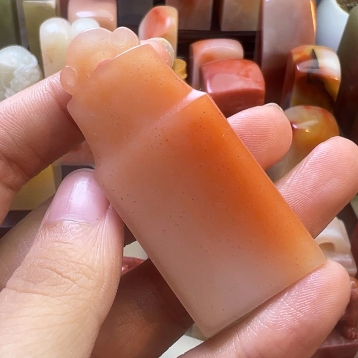 寿山石印石一个钮