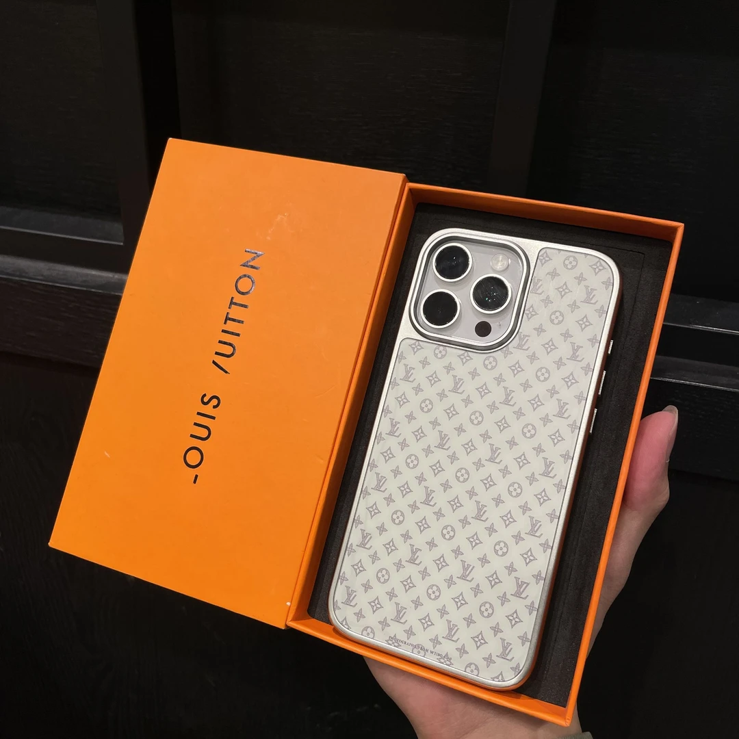 适用磨砂苹果16promax银色手机壳iPhone17新款15网红13高级12/14