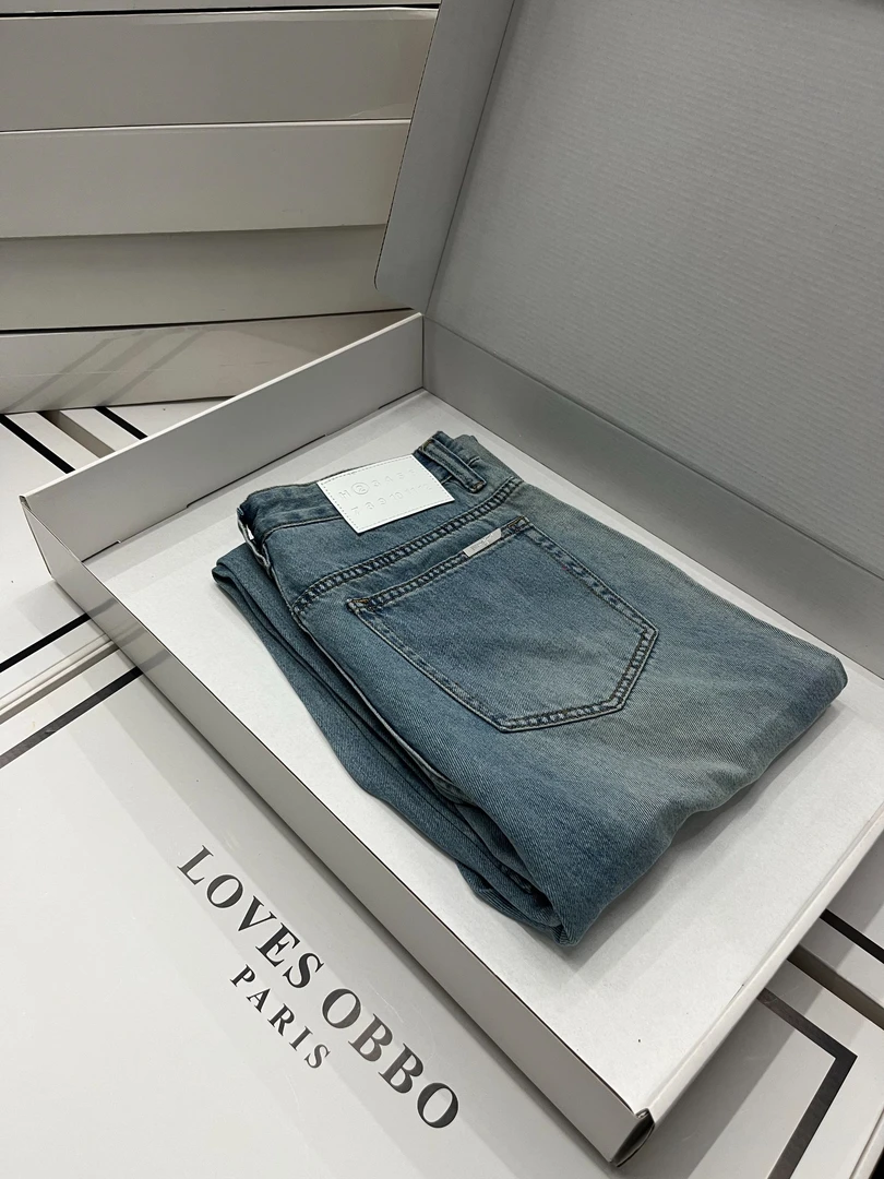 2025春季新款纯色男女同款潮流休闲百搭轻奢牛仔裤