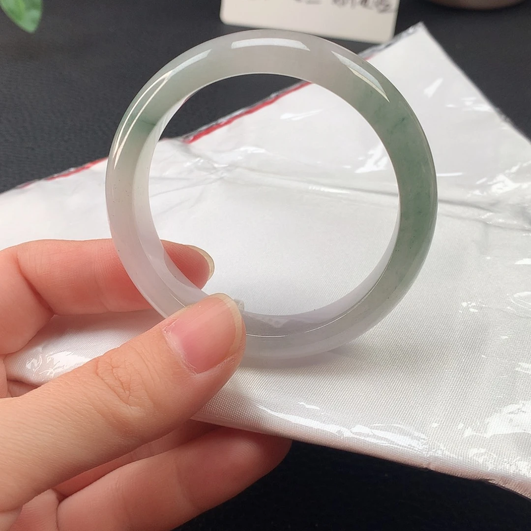 翡翠未镶嵌手镯翡翠