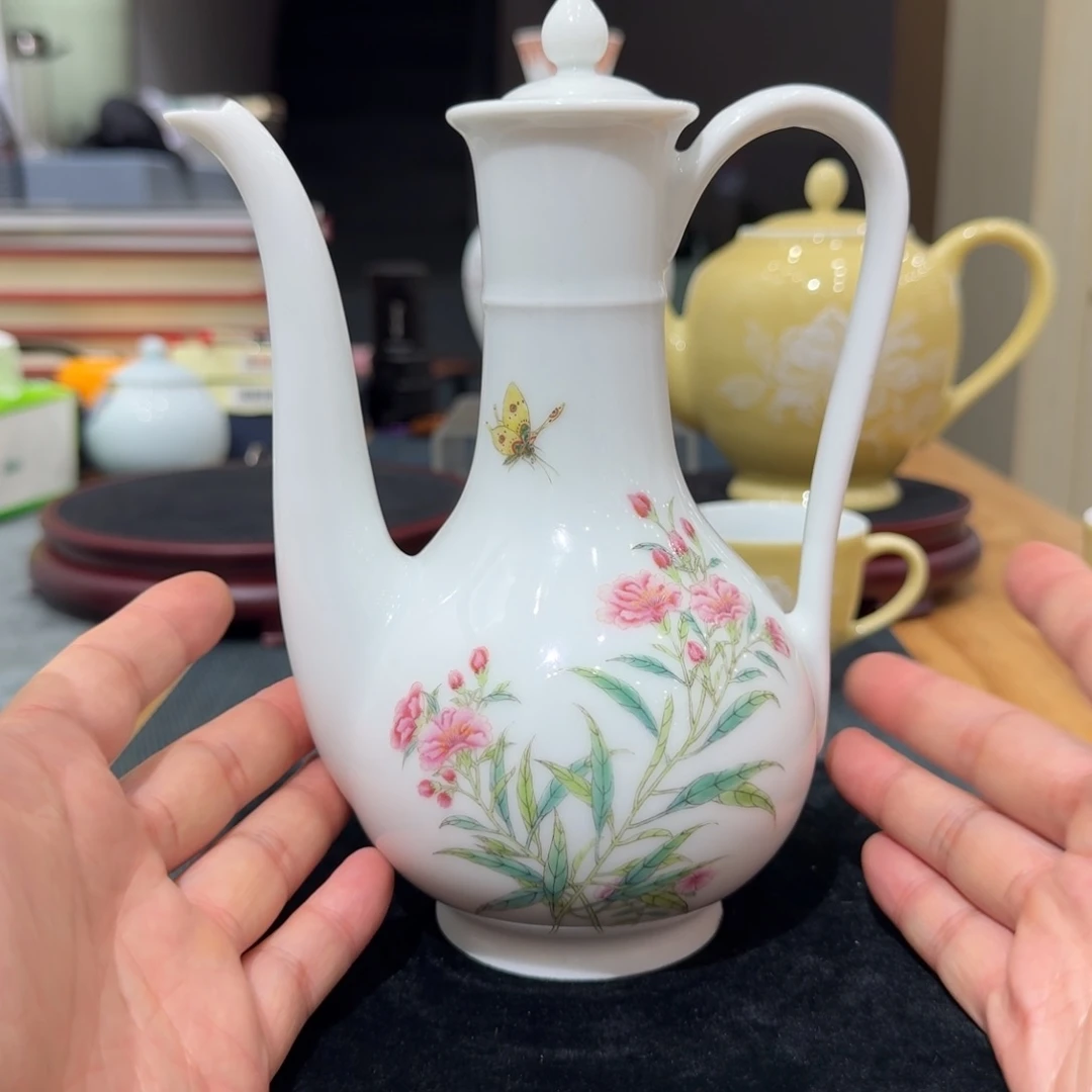 H****饰和辉辉辉辉辉辉辉辉