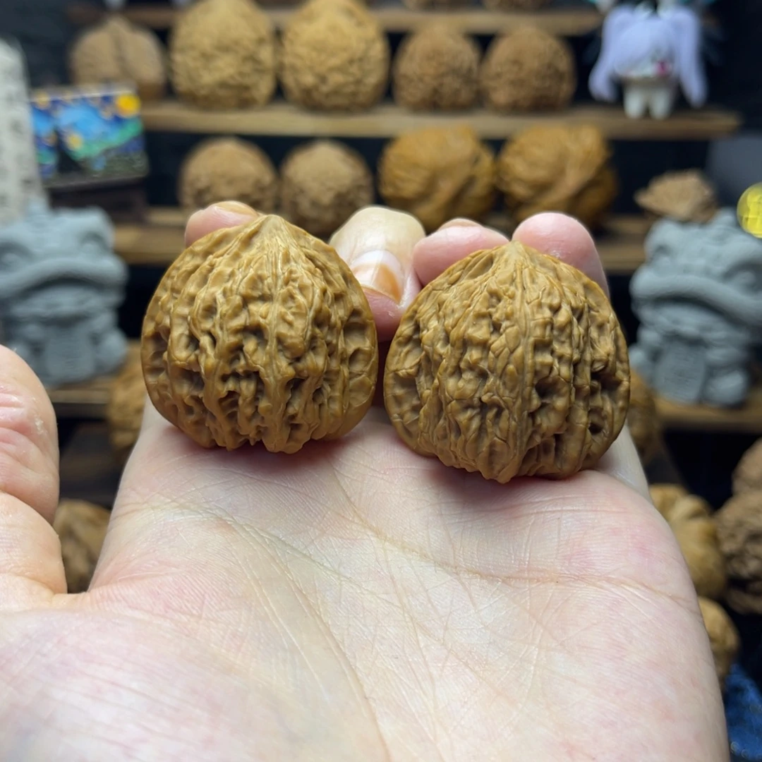 文玩核桃吊坠35尺密纹