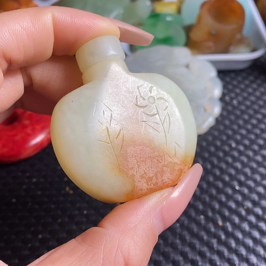 岫岩老玉（透闪石质玉）未镶嵌珠宝奇石