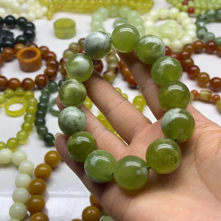 蛇纹石玉手串未镶嵌