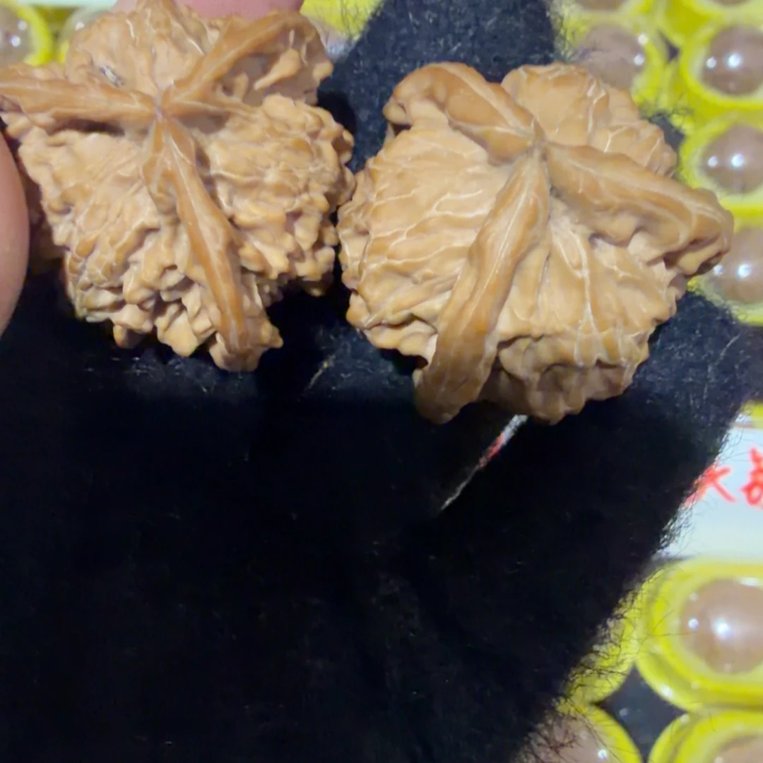 把件文玩核桃三棱