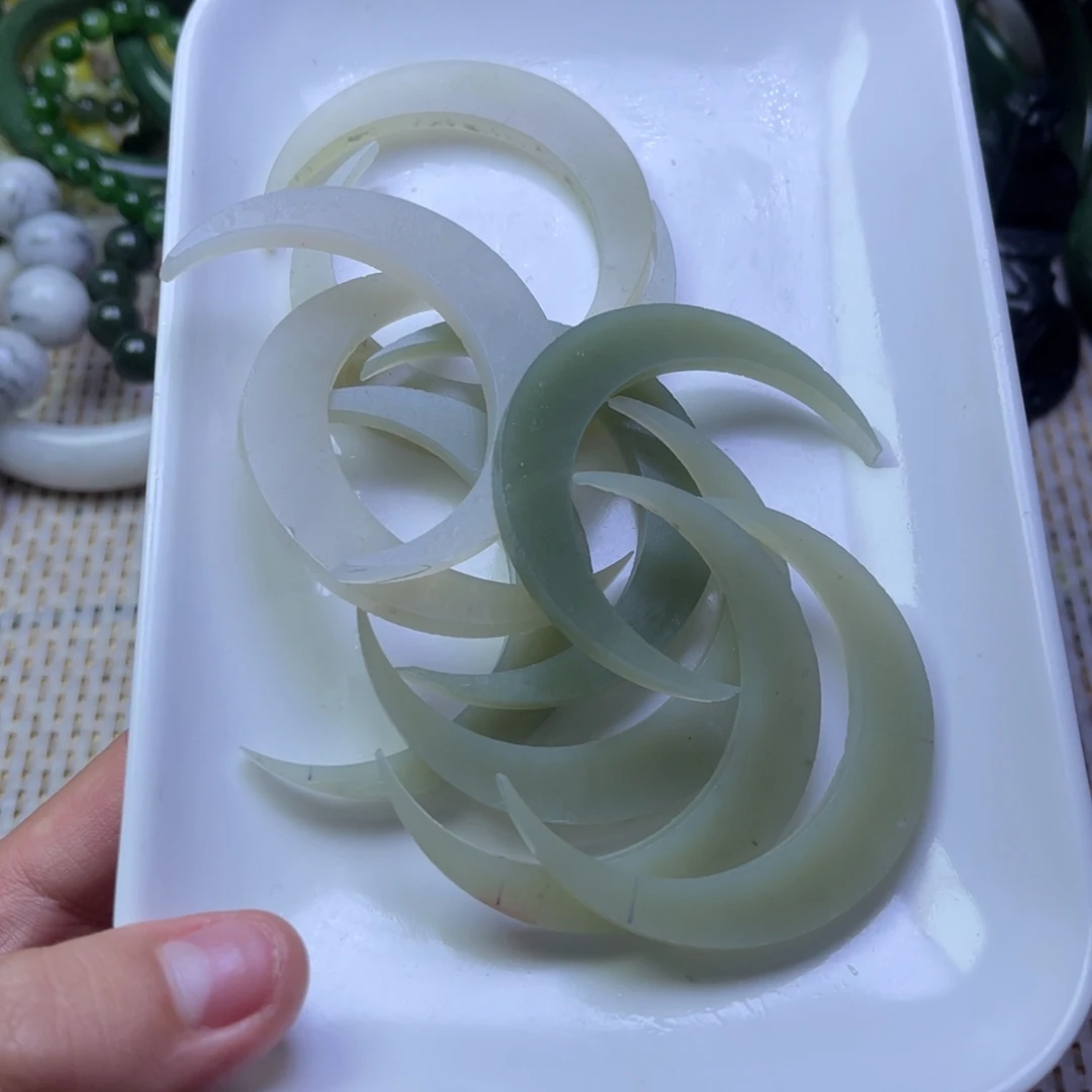 未镶嵌和田玉珠宝半成品青海月牙