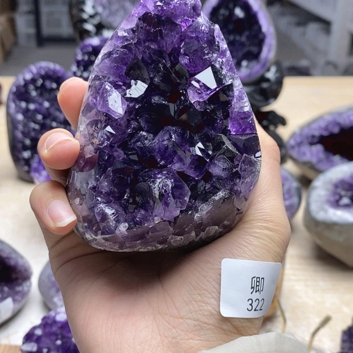 紫晶大型摆件（非配饰）未镶嵌