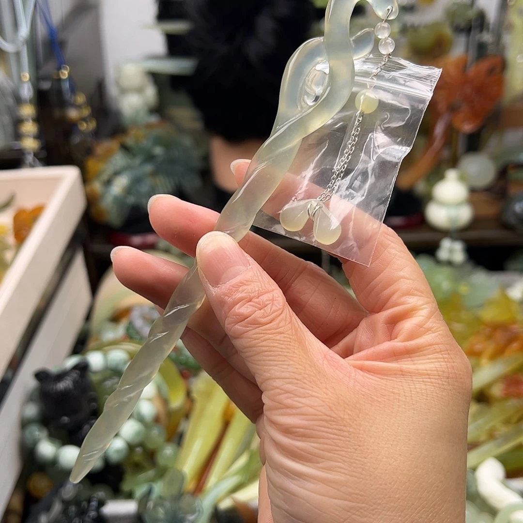 蛇纹石玉发簪未镶嵌