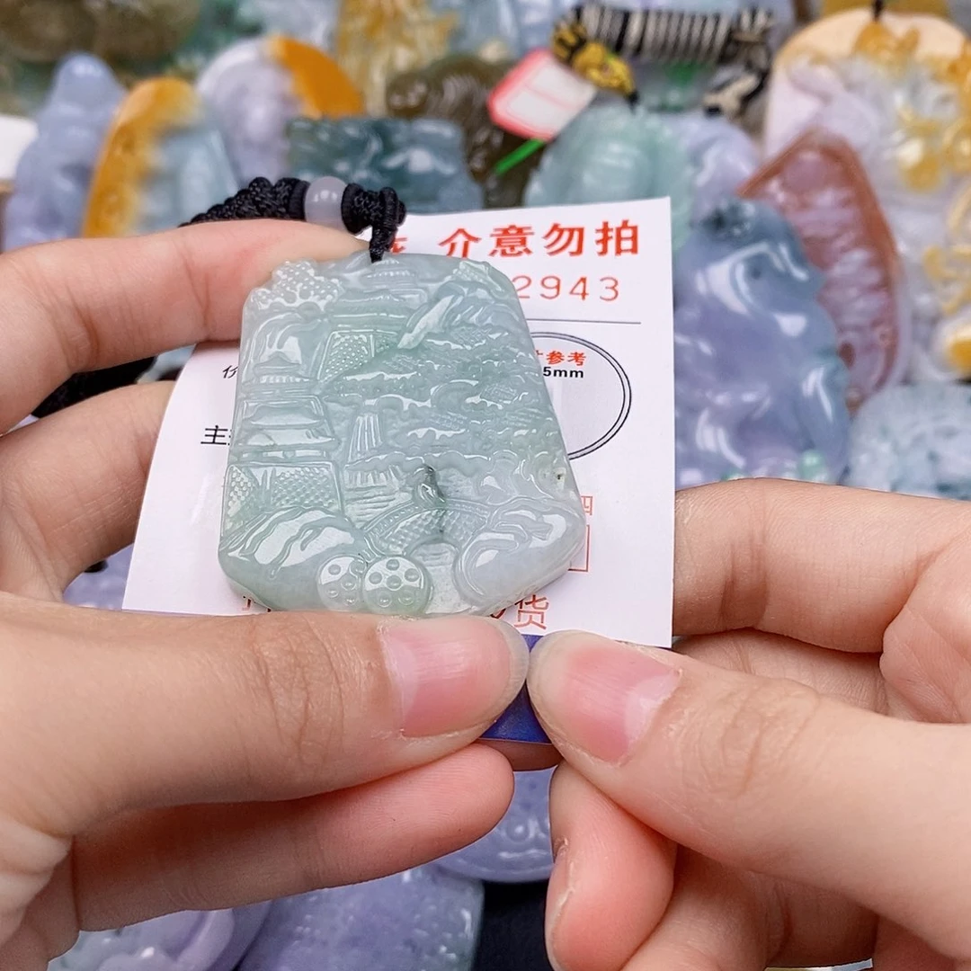 吊坠(不含链)未镶嵌翡翠