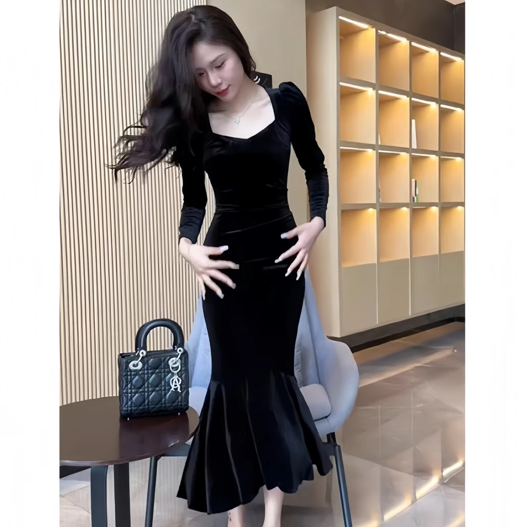 法式黑色丝绒长袖鱼尾裙女2025秋季新款轻奢气质收腰显瘦包臀长裙
