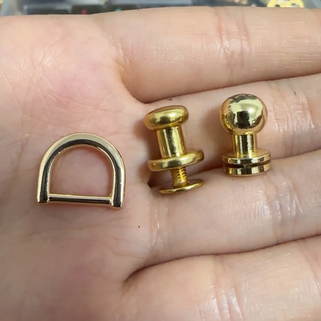 1.0D扣20个奶嘴钉各1包20个