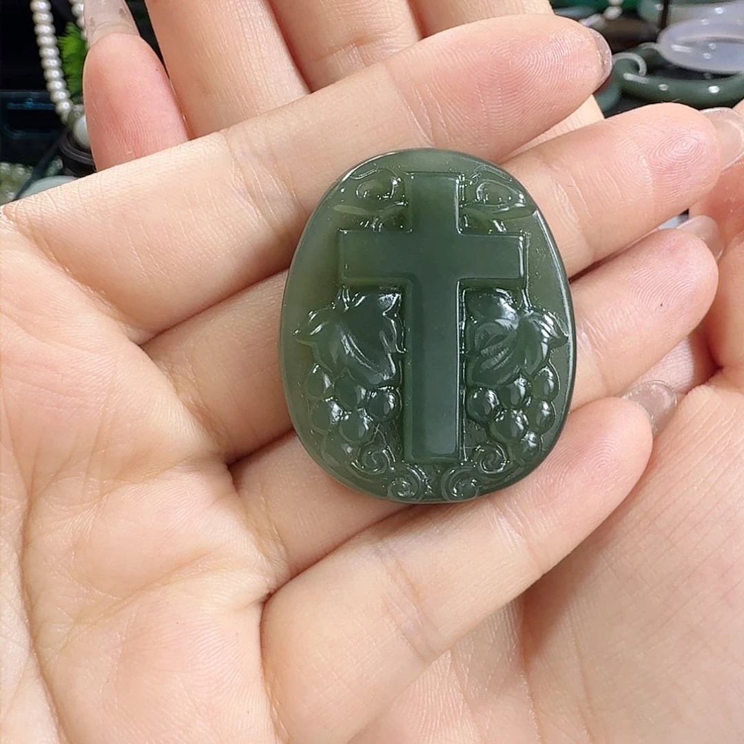 颈饰未镶嵌和田玉
