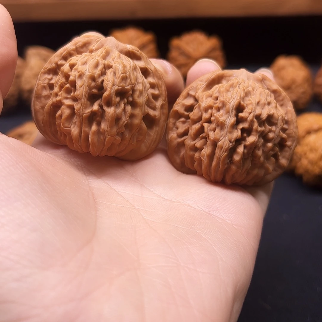 核桃把件平谷楼45全品红皮