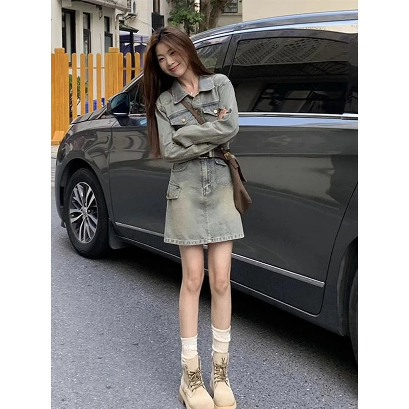 2025早秋新款设计感小众复古牛仔休闲高腰修身显瘦连衣裙长袖女潮