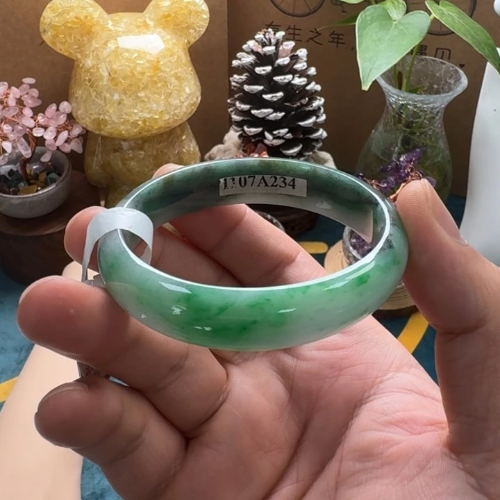 翡翠未镶嵌手镯翡翠手镯