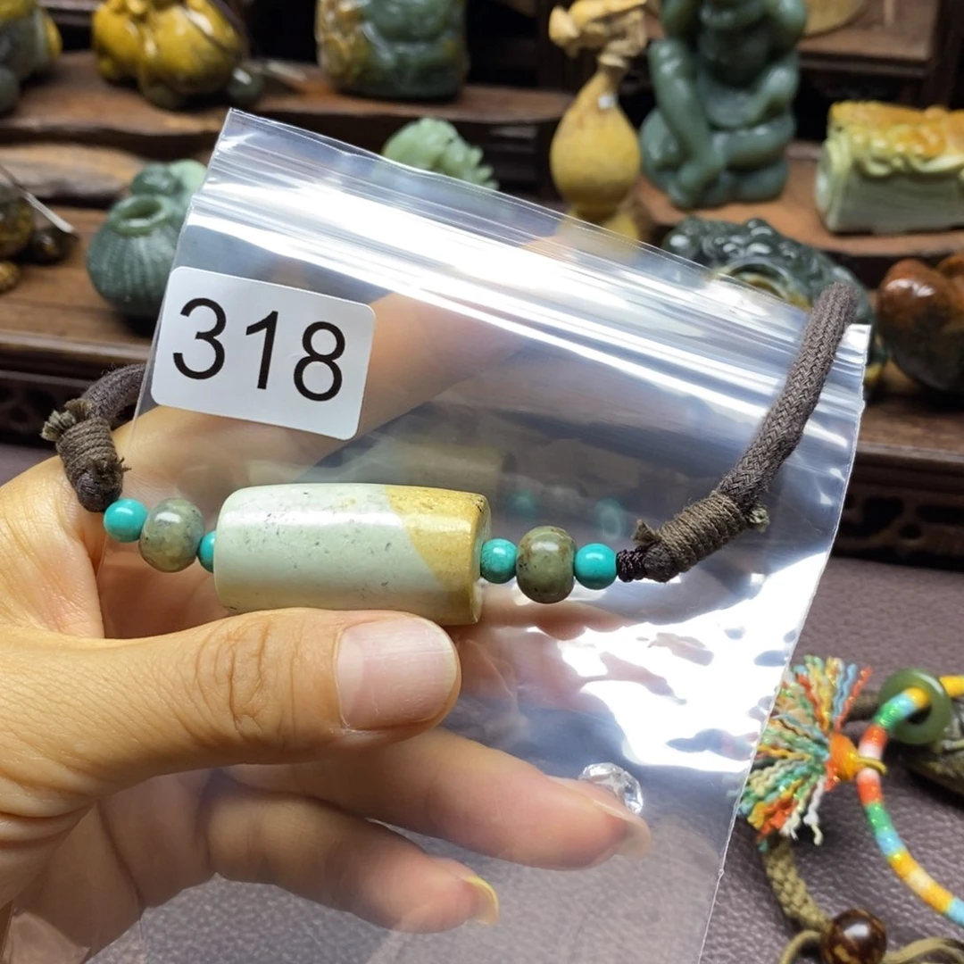 未镶嵌岫岩河磨玉（透闪石质玉）把件