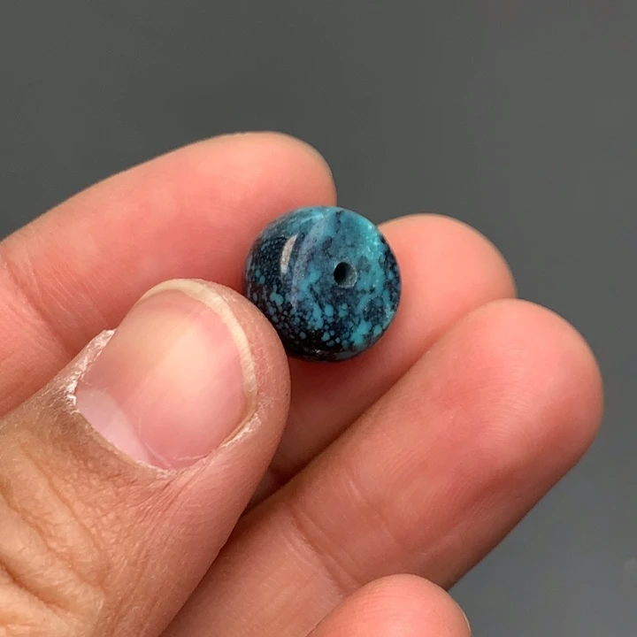 绿松石颈饰未镶嵌