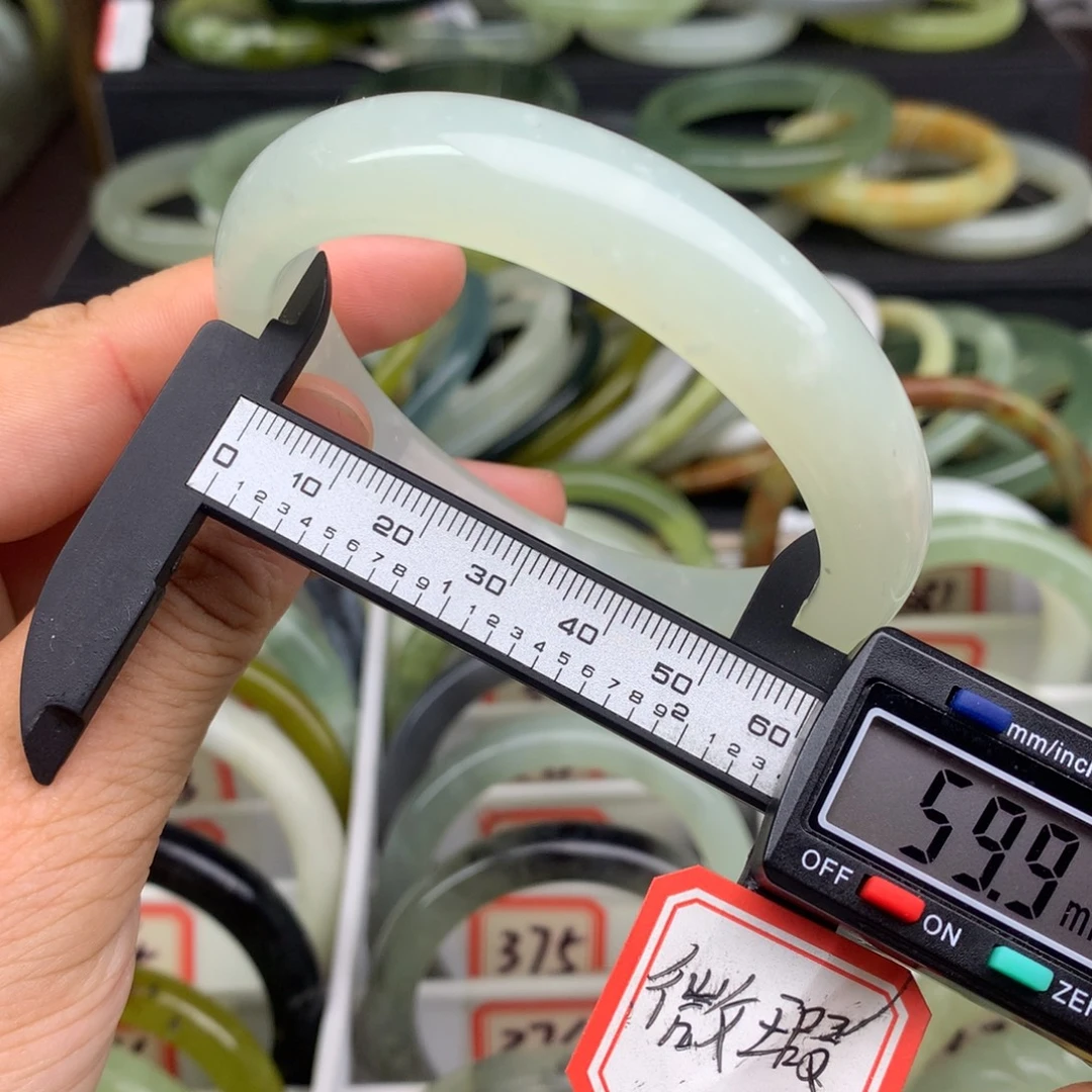 未镶嵌蛇纹石玉手镯394
