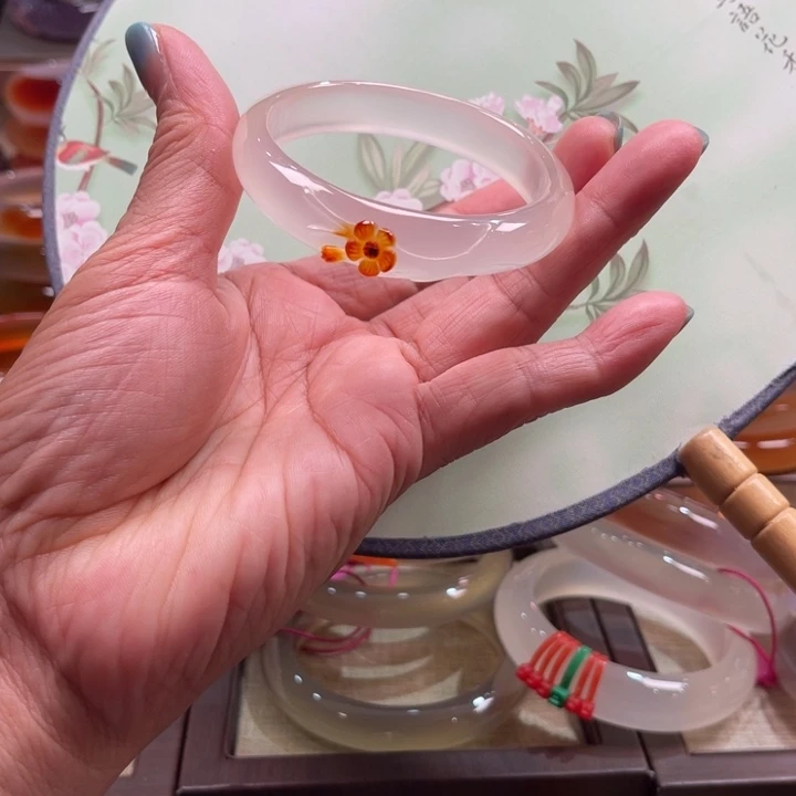 玛瑙/玉髓未镶嵌手镯