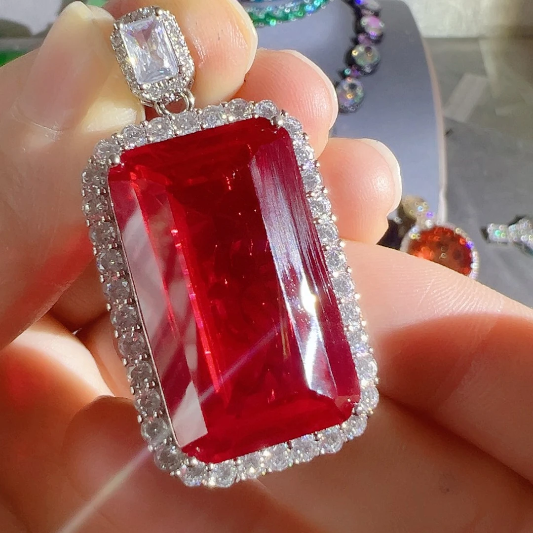 花岗石钨合金红色蓝色吊坠