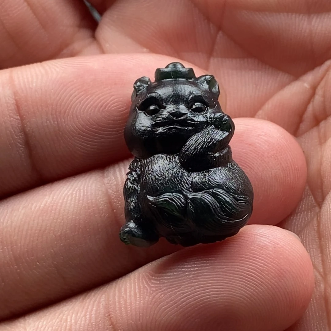 颈饰未镶嵌翡翠小猫