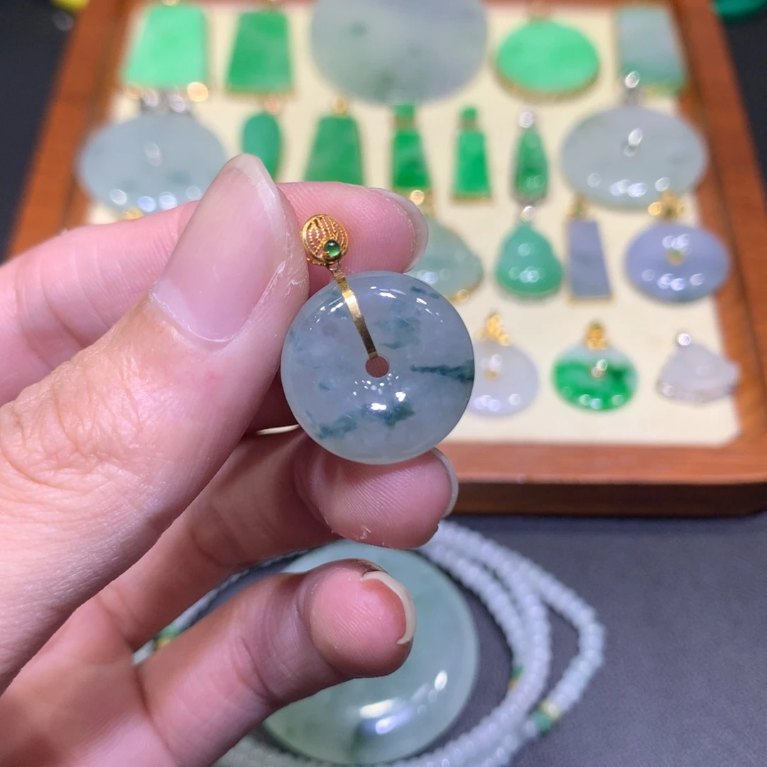 翡翠18K金镶嵌吊坠(不含链)