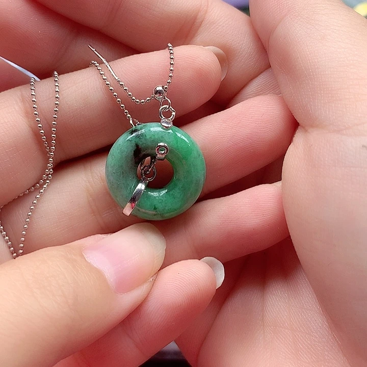 翡翠银S925镶嵌颈饰翡翠