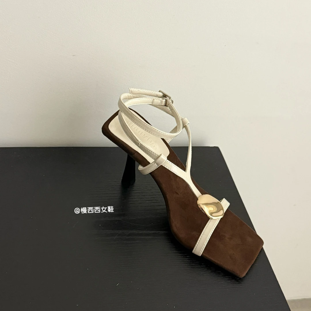 绒面拼色复古外穿夏季罗马鞋仙女风金属一字带方头高跟露趾凉鞋女