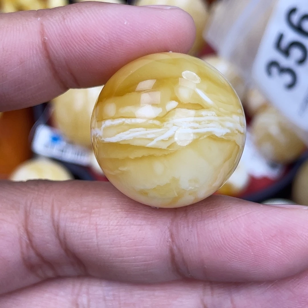 蜜蜡未镶嵌珠宝奇石水线27