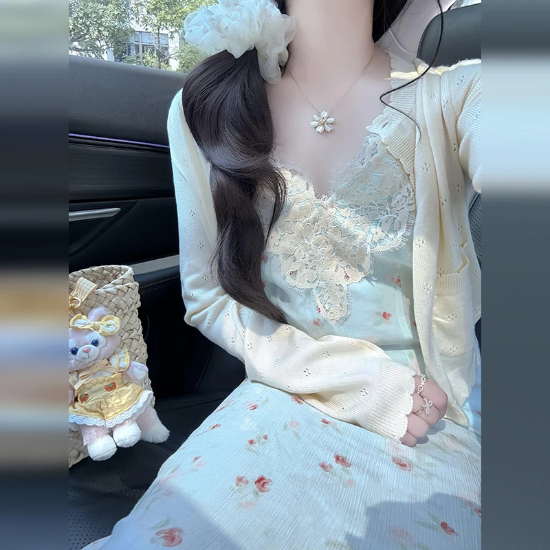 洋气蕾丝拼接蓝色碎花吊带连衣裙子女爆款2025新款高级感长裙2493