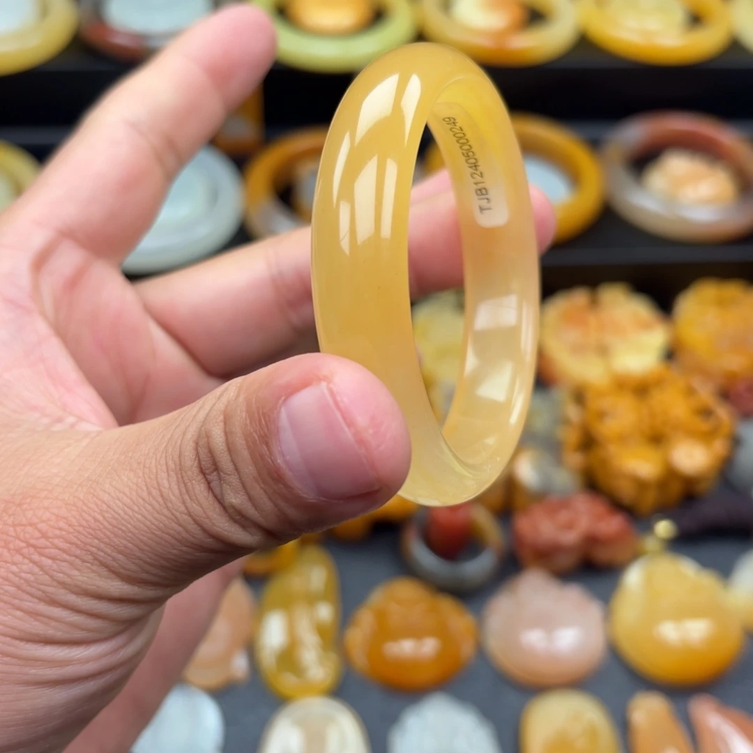 石英质玉（黄龙玉）合金颈饰54圈口有包容