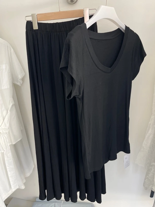 夏季新款小V领上衣搭配高腰垂感大摆半身裙套装舒适显瘦百搭简约